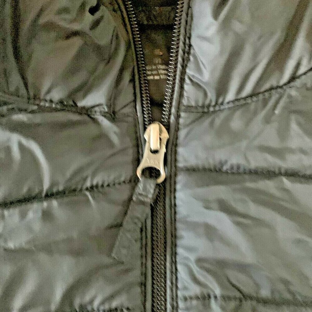 Amazon Essentials Black Packable Puffer Jacket Si… - image 5